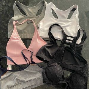 (LOT OF 6) sports bras, small